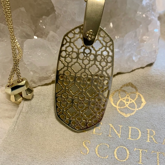 Kendra Scott Gold Aragon Adjustable Pendant Necklace - Picture 2 of 5